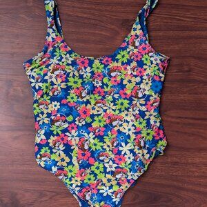 NWOT Buc-ee's Swimsuit Womens Small Bucees Tropical Floral One Piece Bathingsuit